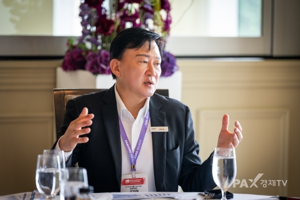 ▲美현지시간 17일, 바이오USA 현장에서 개최된 기자간담회에서 존림 대표가 발언하고 있다.