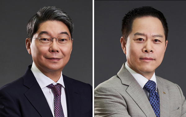 ▲광동제약 2인 각자대표 사진[왼쪽부터 최성원 대표이사 회장(전략·신사업·R&D총괄), 박상영 대표이사 사장(경영총괄)]