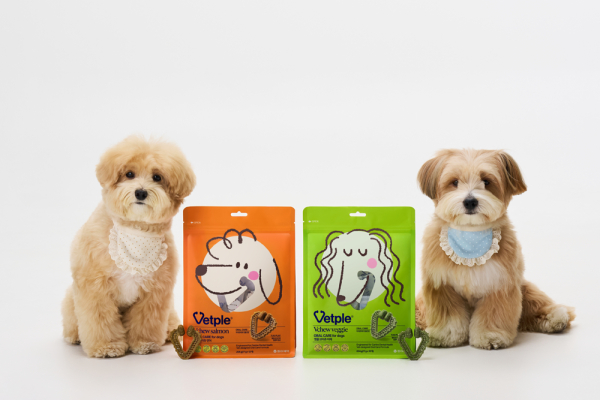 ▲동아제약, 반려견 구강 건강을 돕는 덴탈껌 ‘벳플 브이츄(V-Chew)’ 2종 출시