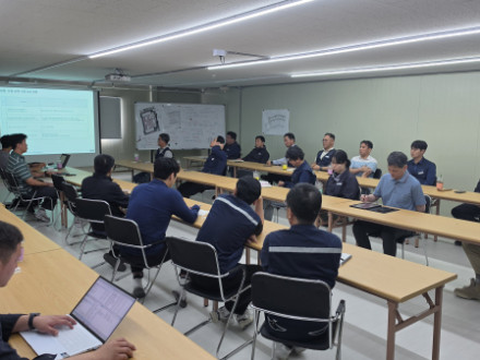 서유석 자이C&A 사원대표가 22일 세종 현장을 방문해 현장 소통 활동을 전개하고 있다. [사진=자이C&A]